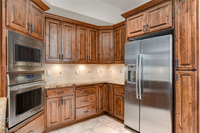 9037 Starmount Drive, Las Vegas, NV 89134