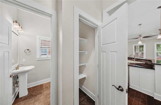 6506 Knoll View, Rogers, AR 72758