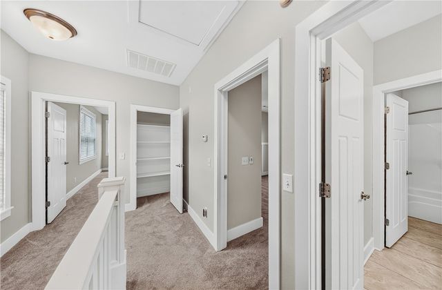 6506 Knoll View, Rogers, AR 72758