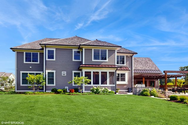 305 Briarwood Lane, Lincolnshire, IL 60069