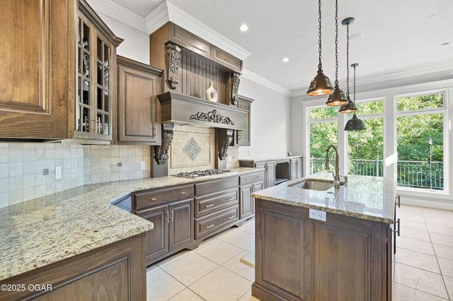 3827 Spring Hill Road, Joplin, MO 64804