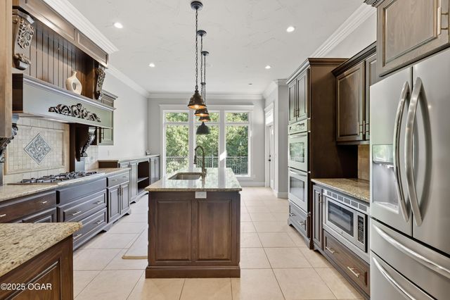 3827 Spring Hill Road, Joplin, MO 64804