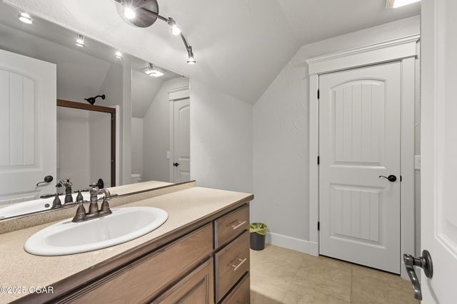 3827 Spring Hill Road, Joplin, MO 64804