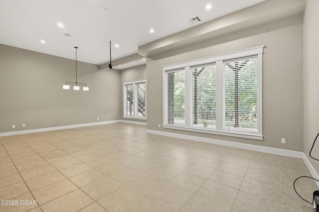 3827 Spring Hill Road, Joplin, MO 64804