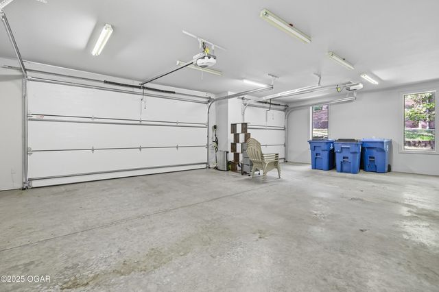 3827 Spring Hill Road, Joplin, MO 64804