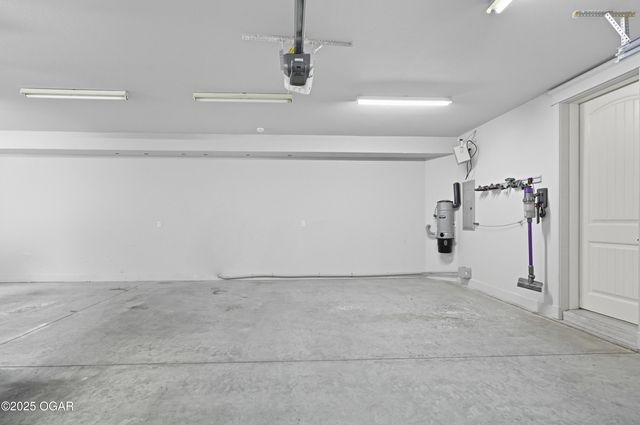 3827 Spring Hill Road, Joplin, MO 64804