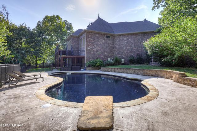 3827 Spring Hill Road, Joplin, MO 64804