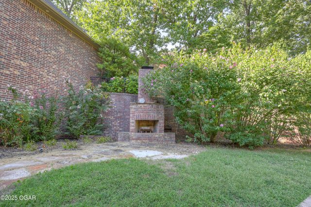 3827 Spring Hill Road, Joplin, MO 64804