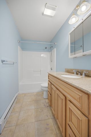 61 Pine St 13, Attleboro, MA 02703