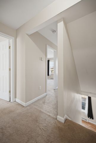 61 Pine St 13, Attleboro, MA 02703