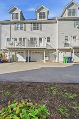 61 Pine St 13, Attleboro, MA 02703