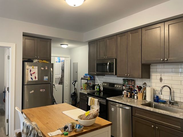 1424 E 53rd Street 311, Chicago, IL 60615