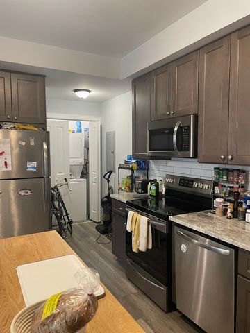 1424 E 53rd Street 311, Chicago, IL 60615