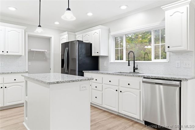 7103 Poplar Drive, Charlestown, IN 47111