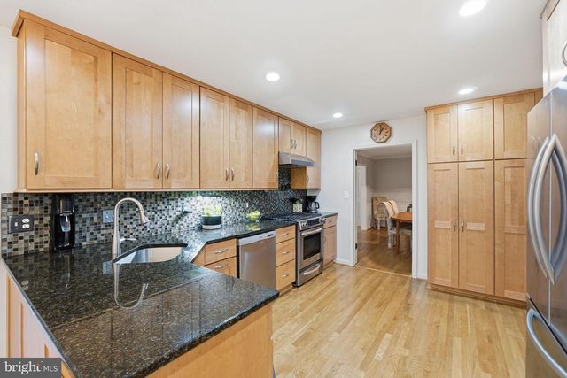 7607 MARYKNOLL AVE, Bethesda, MD 20817