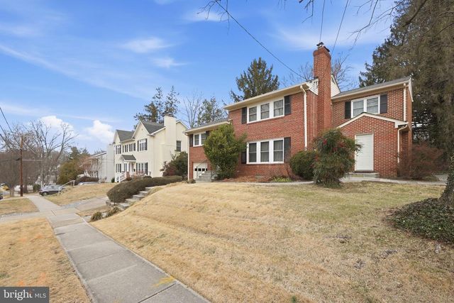 7607 MARYKNOLL AVE, Bethesda, MD 20817