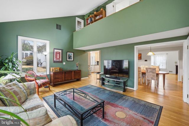 7607 MARYKNOLL AVE, Bethesda, MD 20817