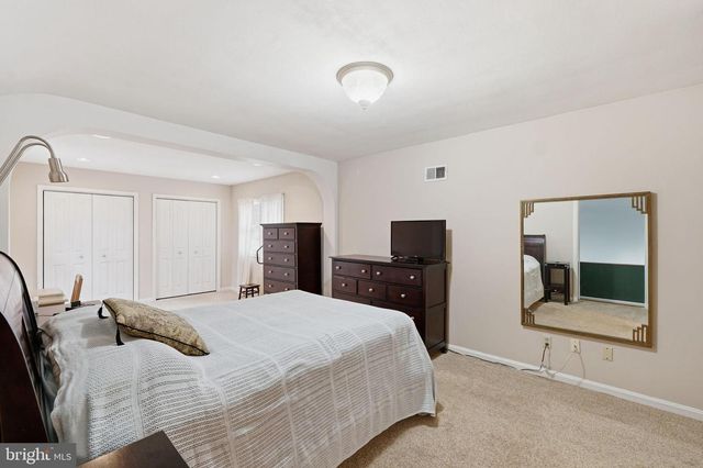 7607 MARYKNOLL AVE, Bethesda, MD 20817