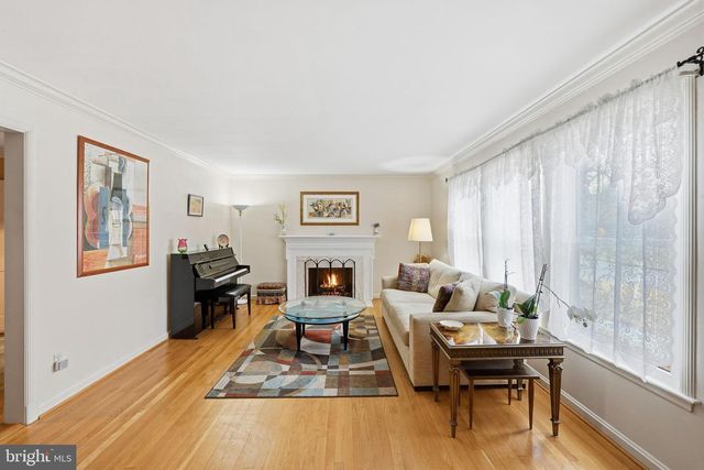 7607 MARYKNOLL AVE, Bethesda, MD 20817