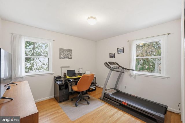 7607 MARYKNOLL AVE, Bethesda, MD 20817