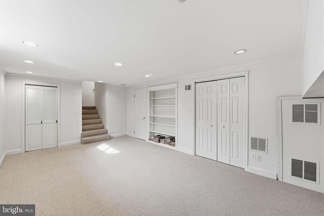 7607 MARYKNOLL AVE, Bethesda, MD 20817