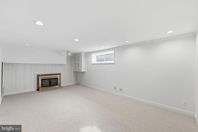 7607 MARYKNOLL AVE, Bethesda, MD 20817