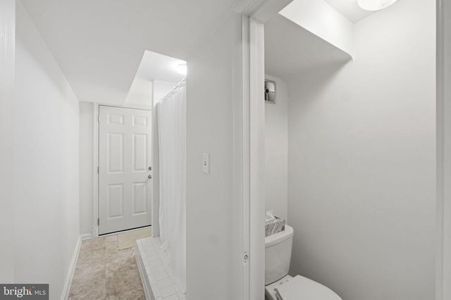 7607 MARYKNOLL AVE, Bethesda, MD 20817