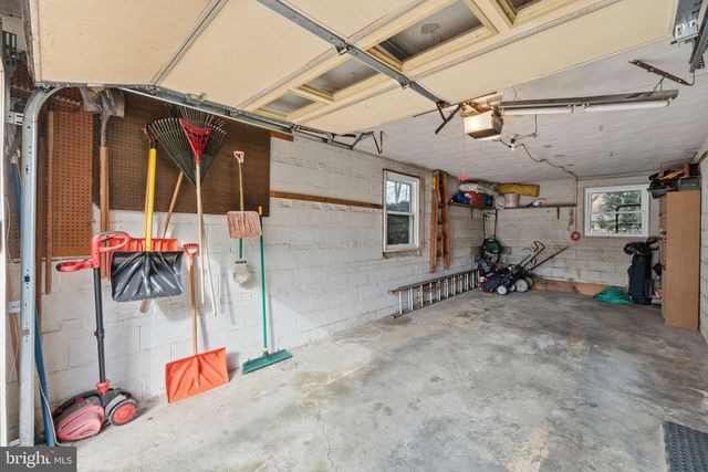 7607 MARYKNOLL AVE, Bethesda, MD 20817