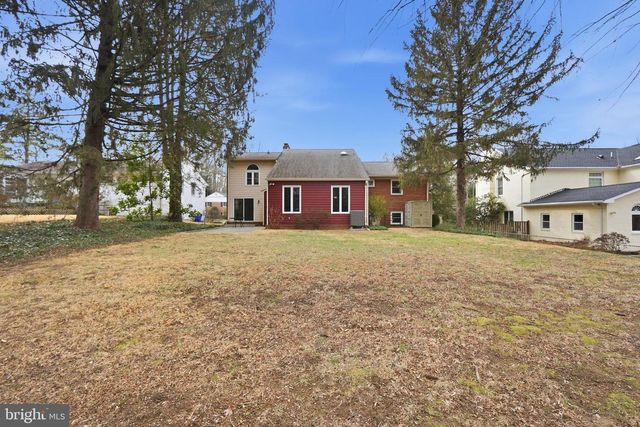 7607 MARYKNOLL AVE, Bethesda, MD 20817