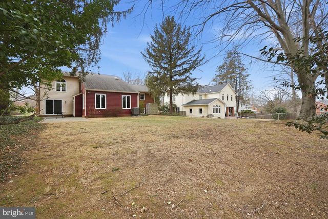 7607 MARYKNOLL AVE, Bethesda, MD 20817