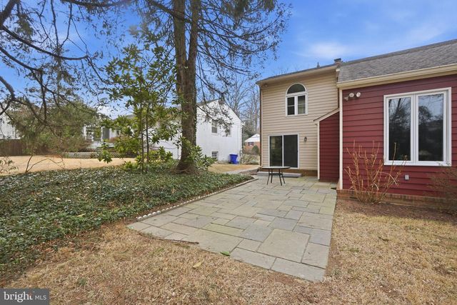7607 MARYKNOLL AVE, Bethesda, MD 20817
