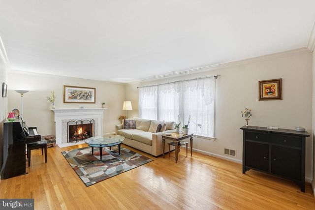 7607 MARYKNOLL AVE, Bethesda, MD 20817