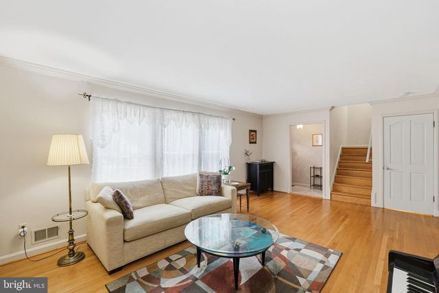 7607 MARYKNOLL AVE, Bethesda, MD 20817