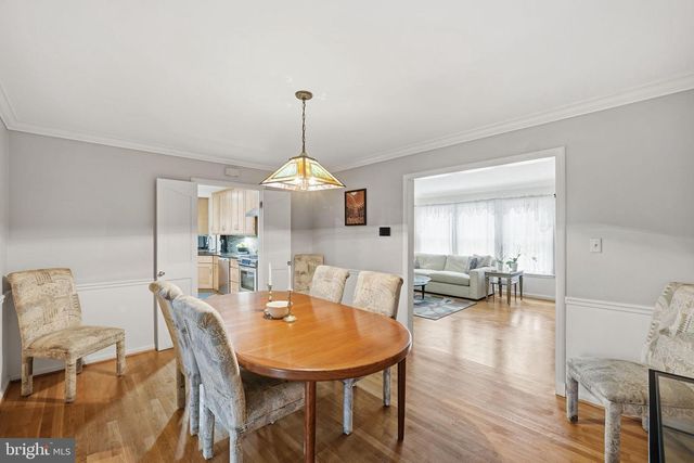 7607 MARYKNOLL AVE, Bethesda, MD 20817