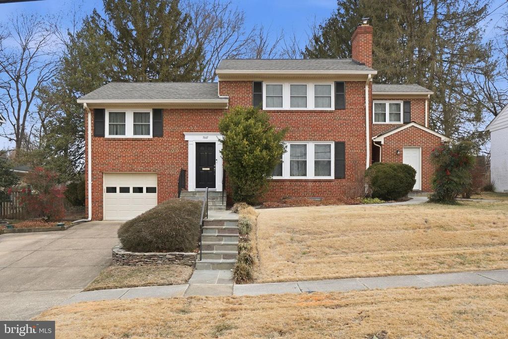 7607 MARYKNOLL AVE, Bethesda, MD 20817