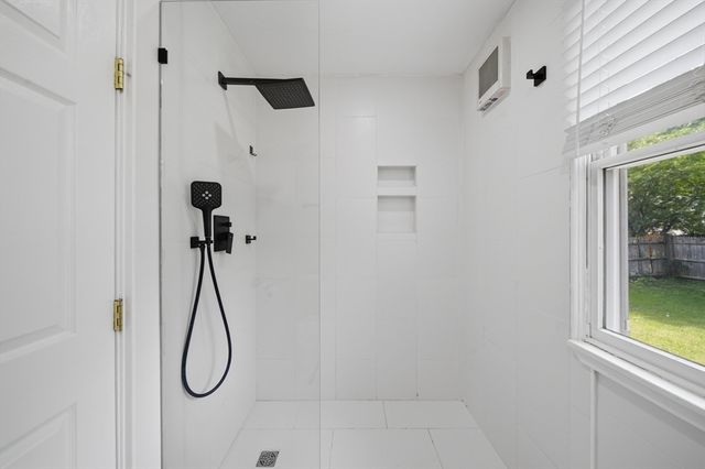 22 Priscilla Cir, Weymouth, MA 02188