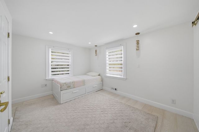 22 Priscilla Cir, Weymouth, MA 02188