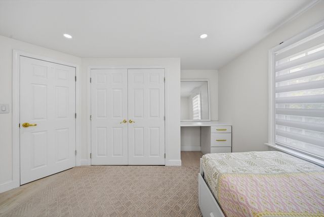22 Priscilla Cir, Weymouth, MA 02188