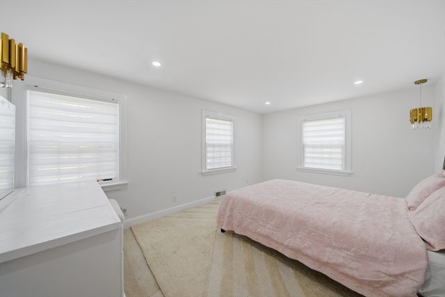 22 Priscilla Cir, Weymouth, MA 02188