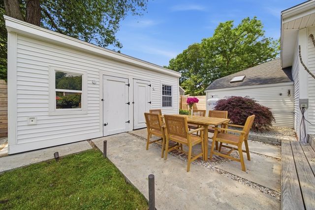 22 Priscilla Cir, Weymouth, MA 02188