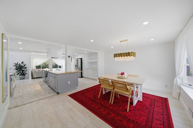 22 Priscilla Cir, Weymouth, MA 02188