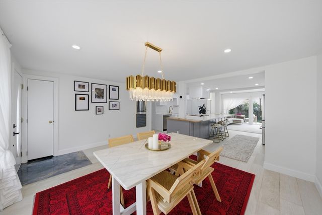 22 Priscilla Cir, Weymouth, MA 02188