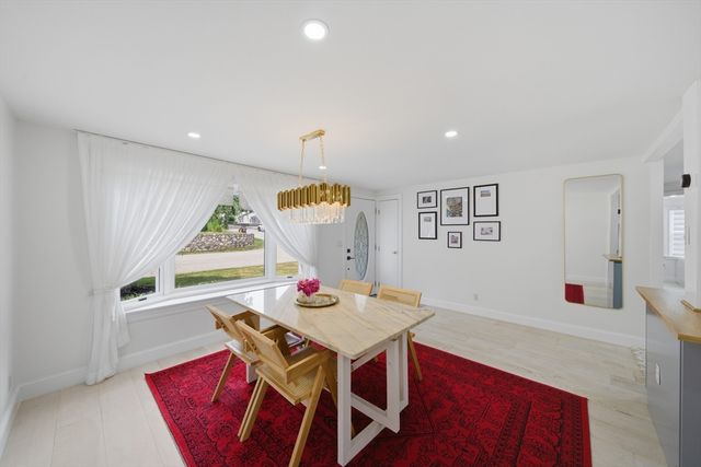 22 Priscilla Cir, Weymouth, MA 02188
