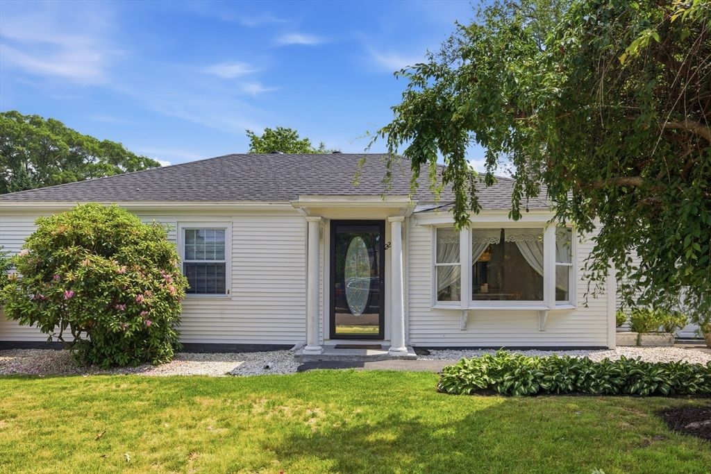 22 Priscilla Cir, Weymouth, MA 02188