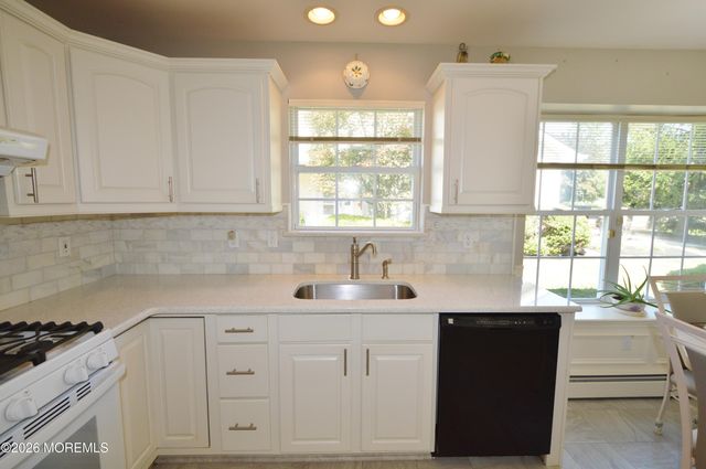 3258 Gemstone Lane, Toms River, NJ 08755