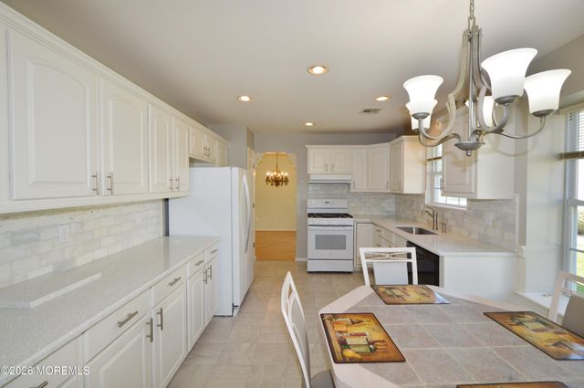 3258 Gemstone Lane, Toms River, NJ 08755