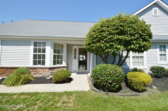 3258 Gemstone Lane, Toms River, NJ 08755