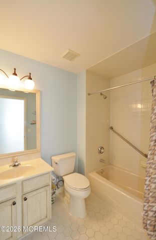 3258 Gemstone Lane, Toms River, NJ 08755