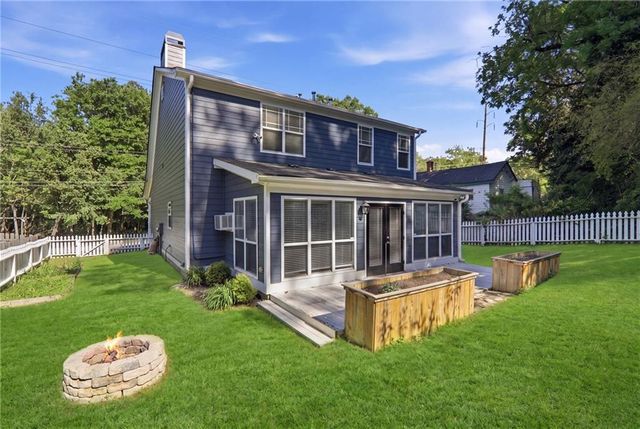 1094 Fourth Street, Stone Mountain, GA 30083