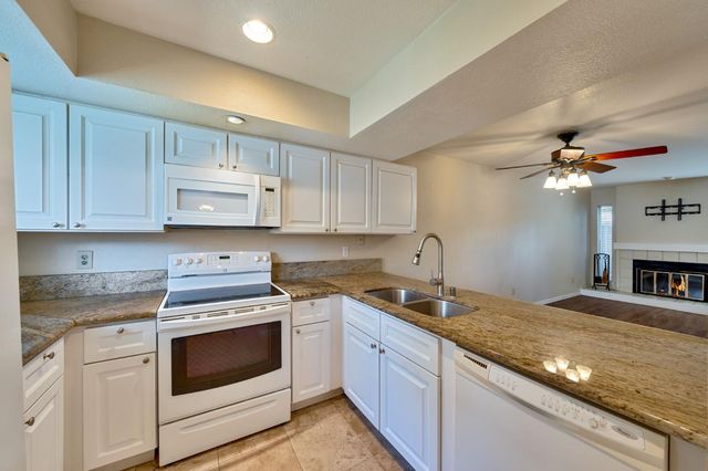 9237 Madison Ave, Orangevale, CA 95662